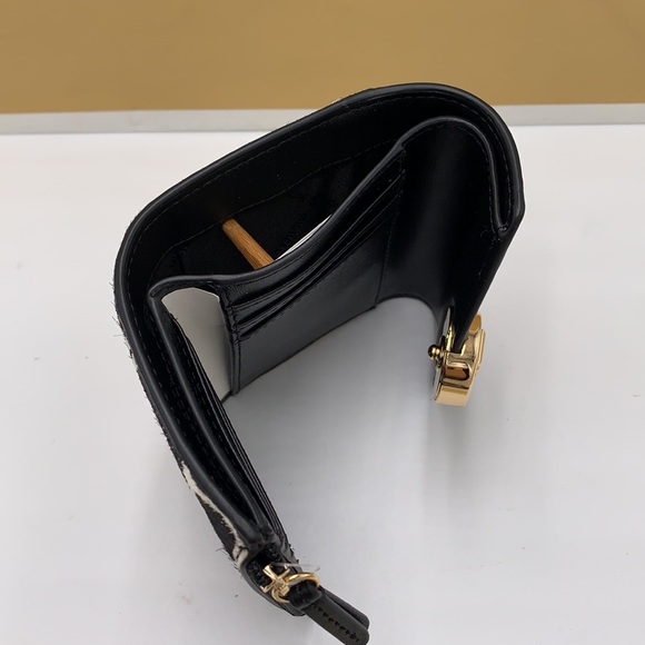 MICHAEL KORS
Carmen Medium Flap Bifold Faux Fur-Leather Wallet
BLACK COLOR - Picture 9 of 12